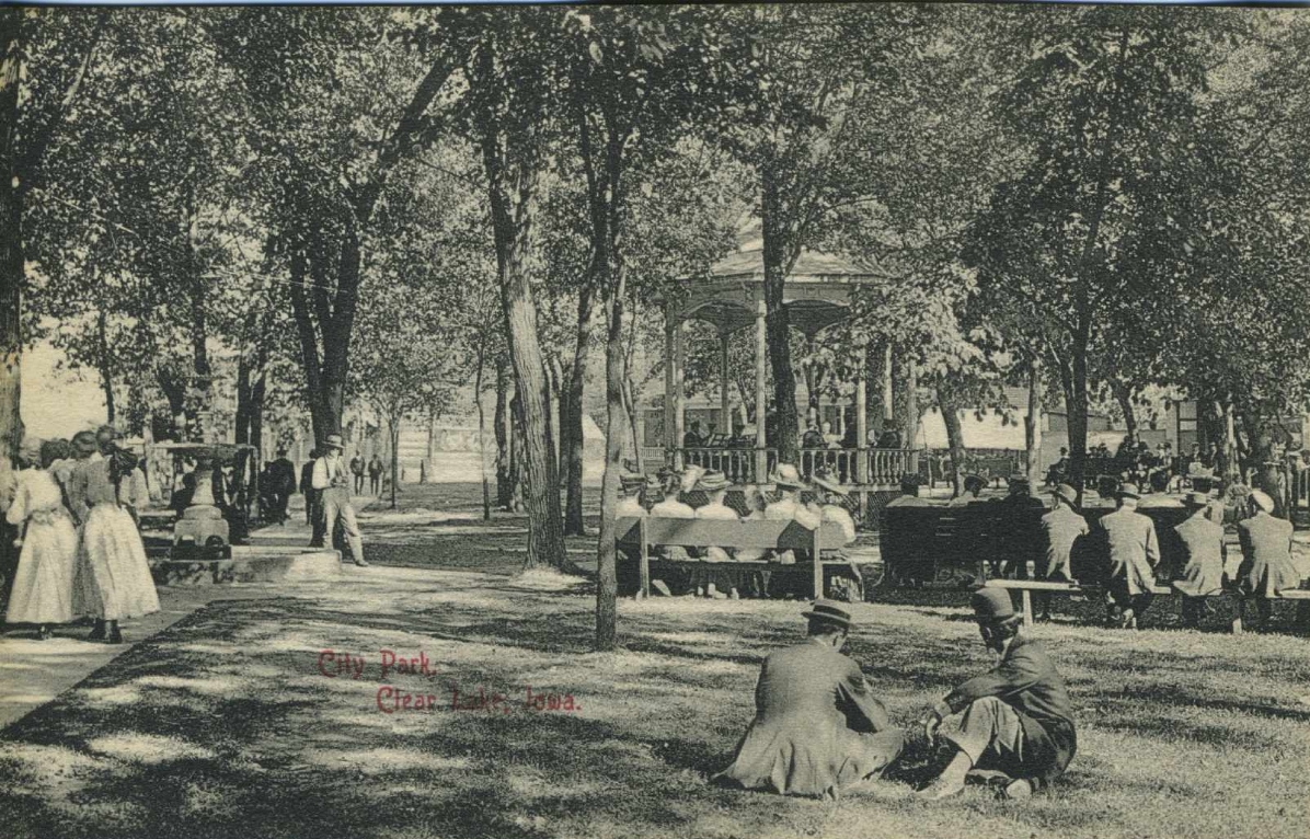 Clarion bandstand c1915